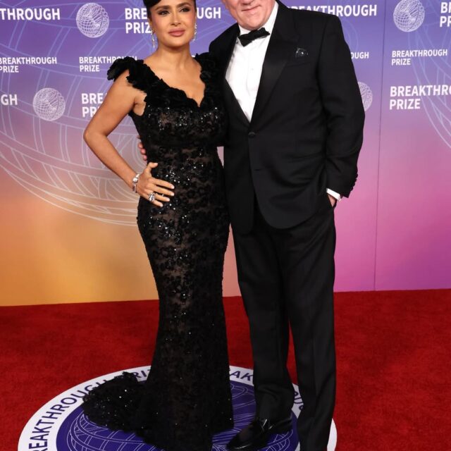 Salma Hayek y François-Henri Pinault brillan en los Breakthrough Prize Awards 2026