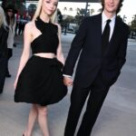 Anya Taylor-Joy convierte el negro romántico en la gran tendencia del Cruise 2027 de Dior