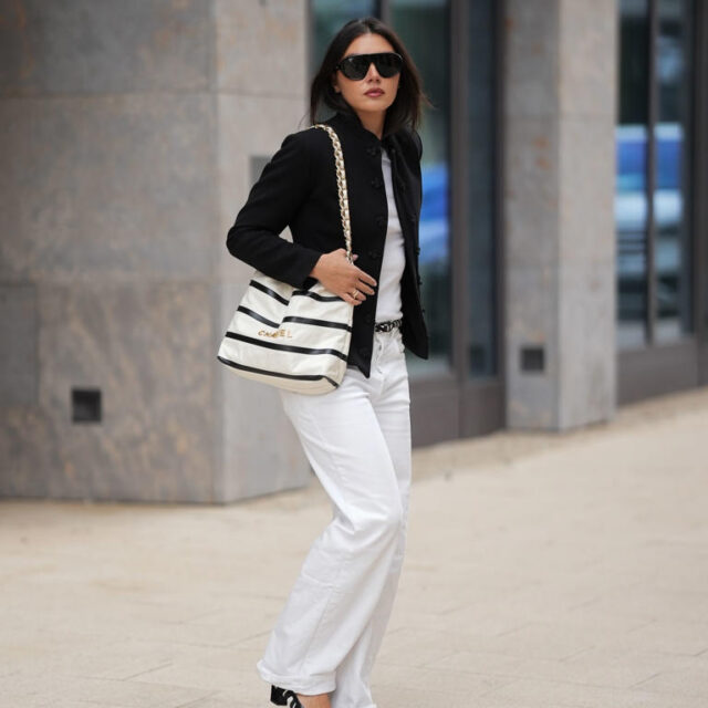 Los pantalones palazzo beige se consolidan como la tendencia más elegante del verano 2026
