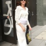 El estilo premamá vuelve a marcar tendencia con siluetas elegantes y sofisticadas