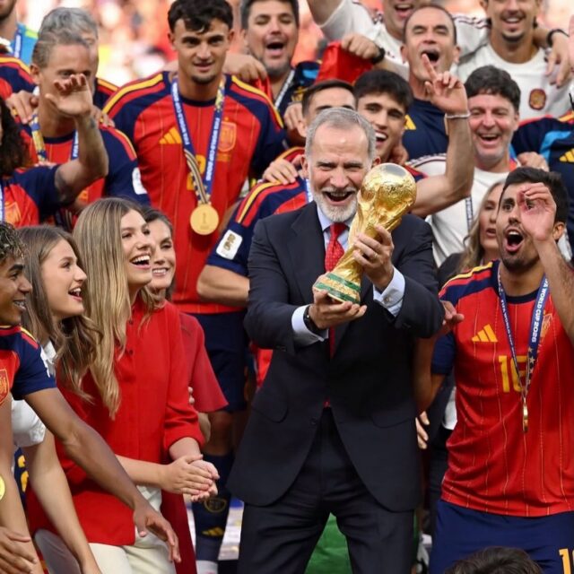 Felipe VI celebra el histórico título mundial de España y reafirma el vínculo de la Corona con La Roja